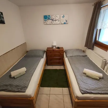 Apartament Buekk Vendeghazak - *